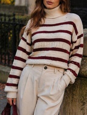 ICHI Cozy Striped Turtleneck Sweater Cream Burgundy Knit Cotton Blend Soft